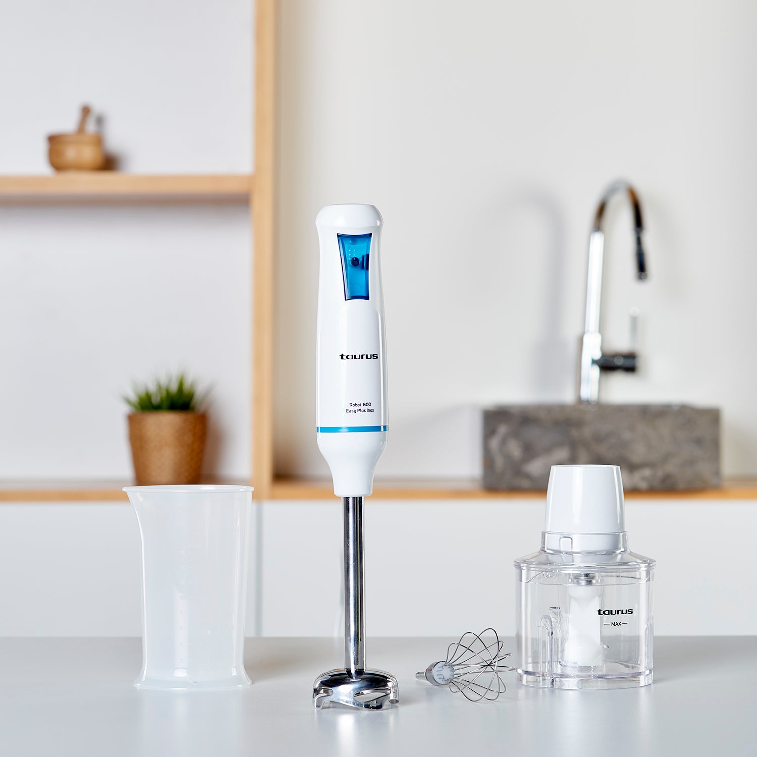 Taurus robot 600 easy inox frullatore a immersione 600w, singolo pulsante e velo Taurus robot 600 easy inox frullatore a immersione 600w, singolo pulsante e velo