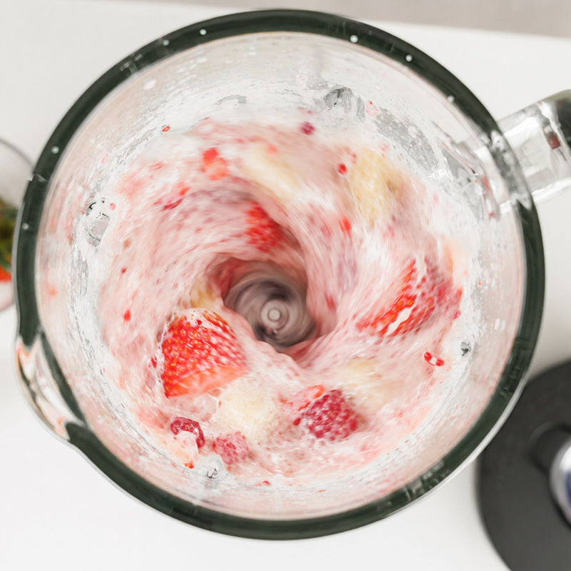 6 lâminas em aço inoxidável e picar gelo eficaz