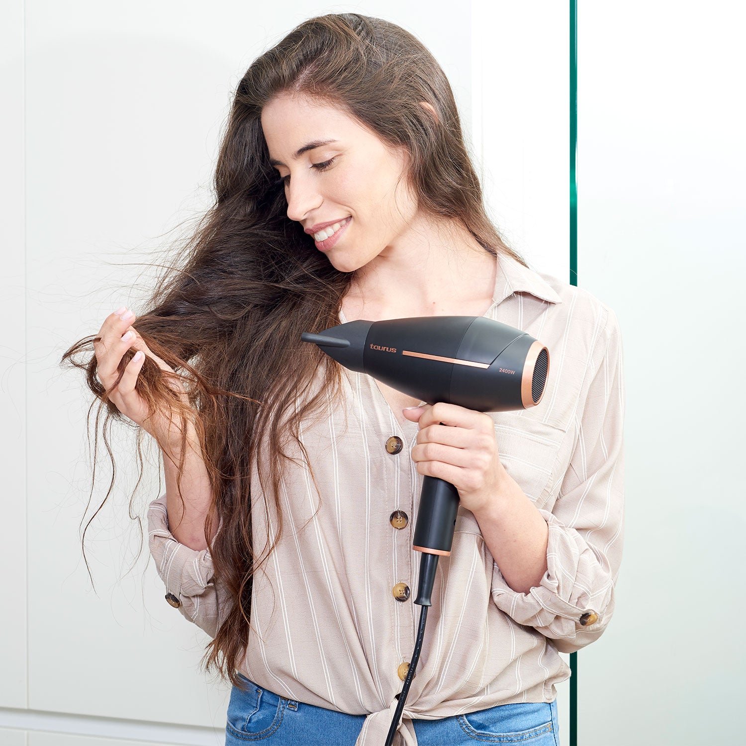 SHINING 2400 IONIC – Taurus - Main Image