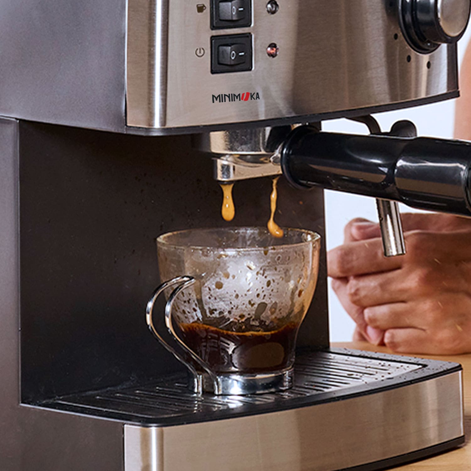 Minimoka - Cafetera espresso, 2 cacillos para 1 o 2 cafés, 15 bar, 850W, Vaporizador, 1.6L, Café molido o monodosis, Bandeja calienta tazas, Filtro Extra Cream